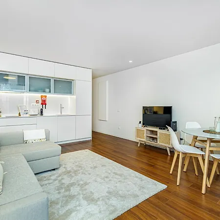 Appartamento Bombarda 250 By Lovelystay Oporto