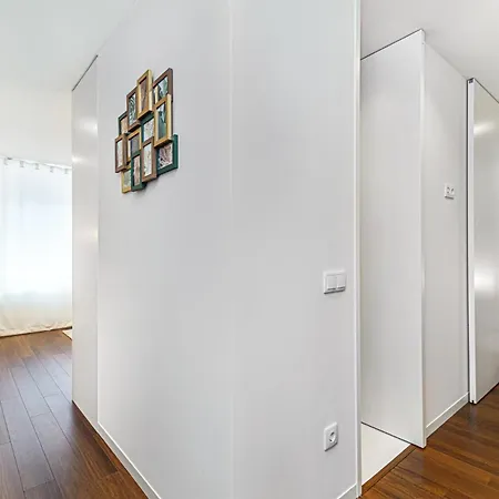Bombarda 250 By Lovelystay Apartment