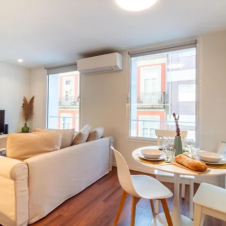 Bombarda 250 By Lovelystay Apartment