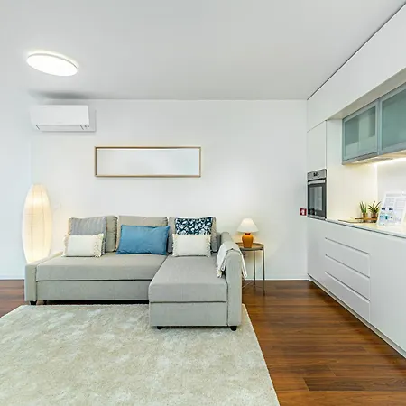Bombarda 250 By Lovelystay Apartamento *
